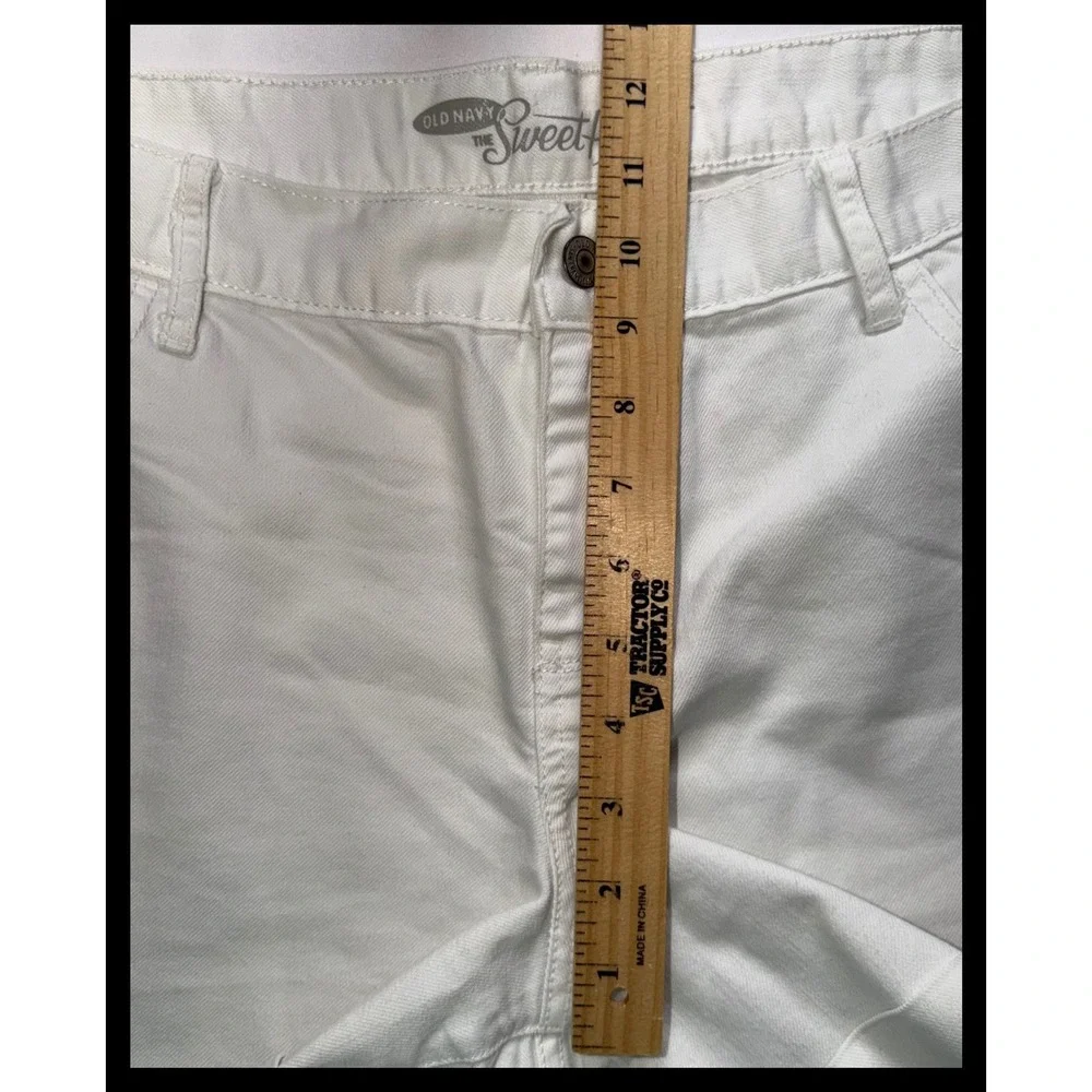 Old Navy The Sweetheart Denim Shorts Womens 14 White Cuffed Casual Summer - Picture 6 of 8